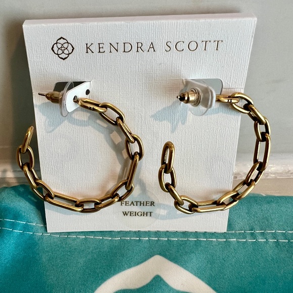 Kendra Scott Ryder Hoop Earrings in Vintage Gold - Picture 2 of 14